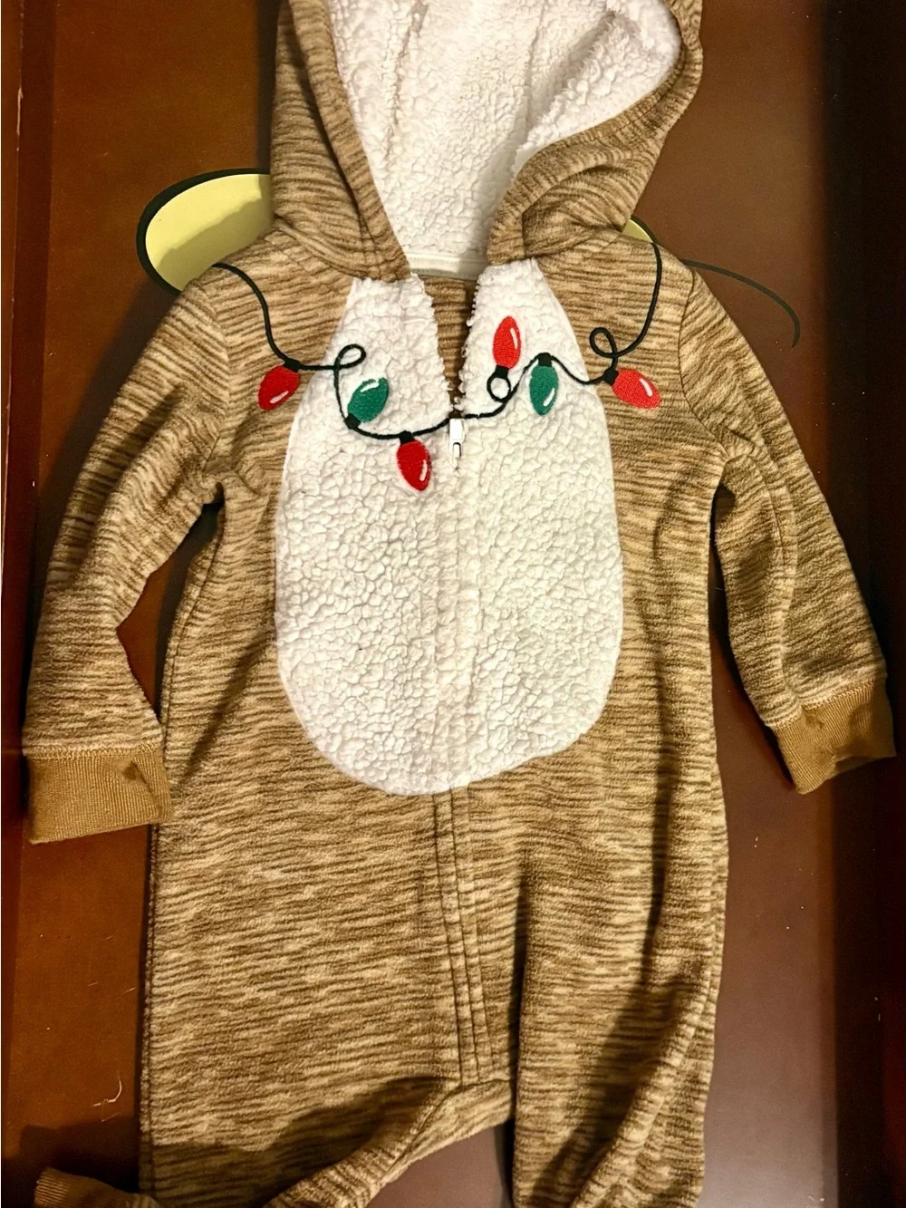 38- 4 item bundle clothing size 9 month